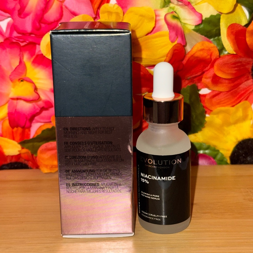 Revolution Blemish & Pore Refining Serum Niacinamide 15% - Picture 2 of 3
